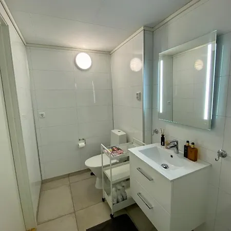 Apartment Modern - Fast Wifi - Free Parking - 19km To Pulpit Rock - Experience A Cozy Getaway Jørpeland
